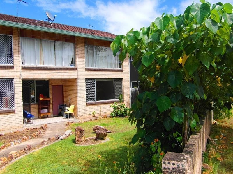 37 Tarcoola Crescent, Chevron Island QLD 4217