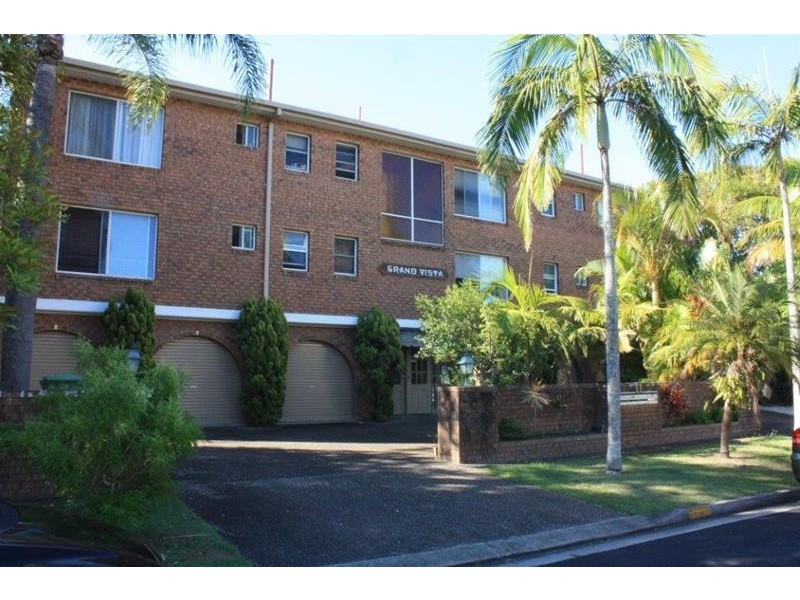 11 Cannes Avenue, Surfers Paradise QLD 4217