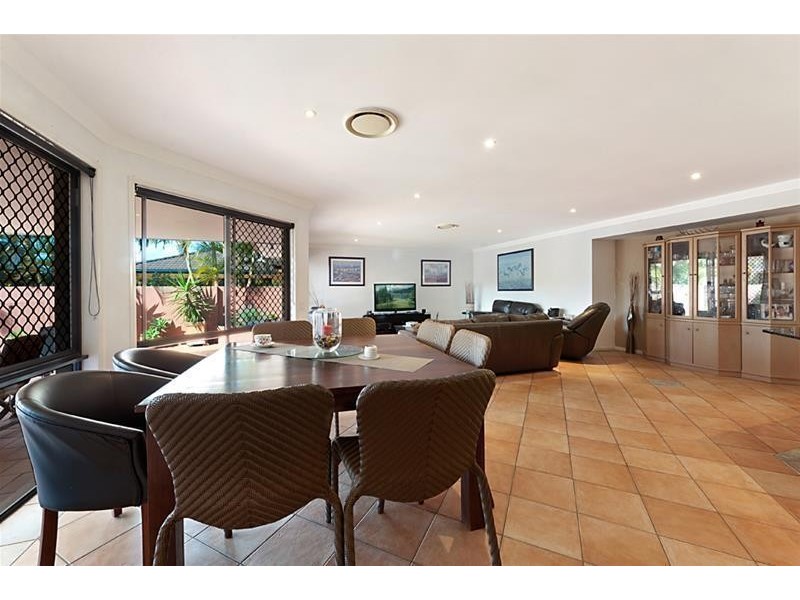 68 Sir Bruce Small Boulevard, Benowa Waters QLD 4217