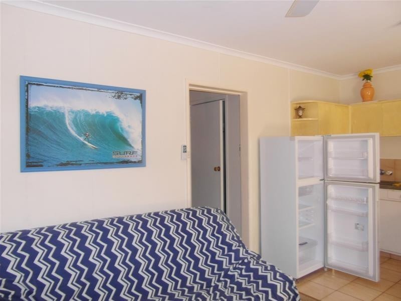 7 Leonard Avenue ‘Sunkist Lodge’, Surfers Paradise QLD 4217