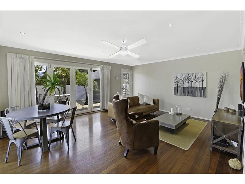 18 York Street, Southport QLD 4215