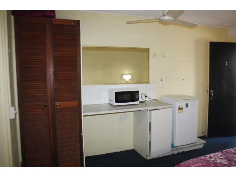 2/3016 Surfers Paradise Boulevard, Surfers Paradise QLD 4217