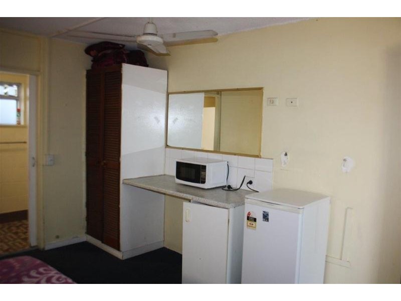 2/3016 Surfers Paradise Boulevard, Surfers Paradise QLD 4217