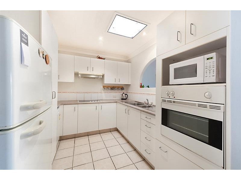 18 Elliott Street, Surfers Paradise QLD 4217