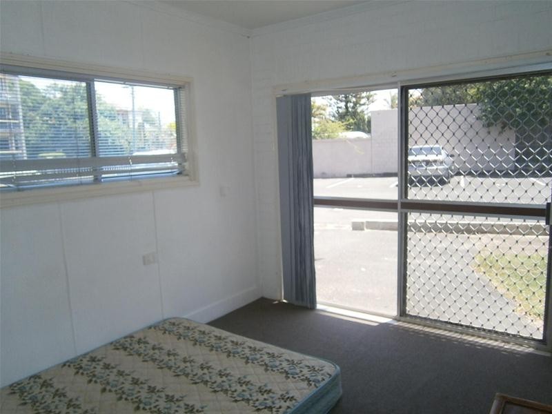 4/107 Stanhill Drive, Chevron Island QLD 4217