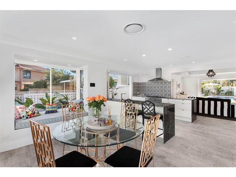 6 Viking Court, Paradise Waters QLD 4217