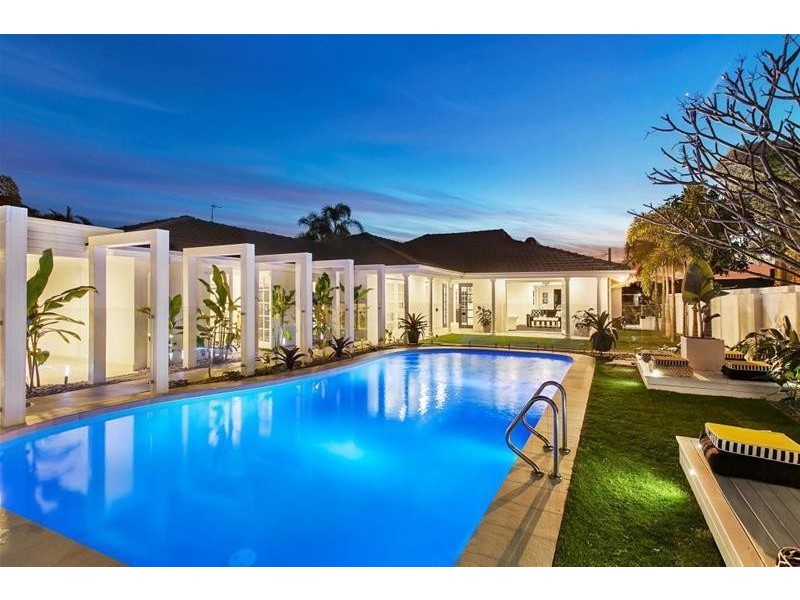 6 Viking Court, Paradise Waters QLD 4217