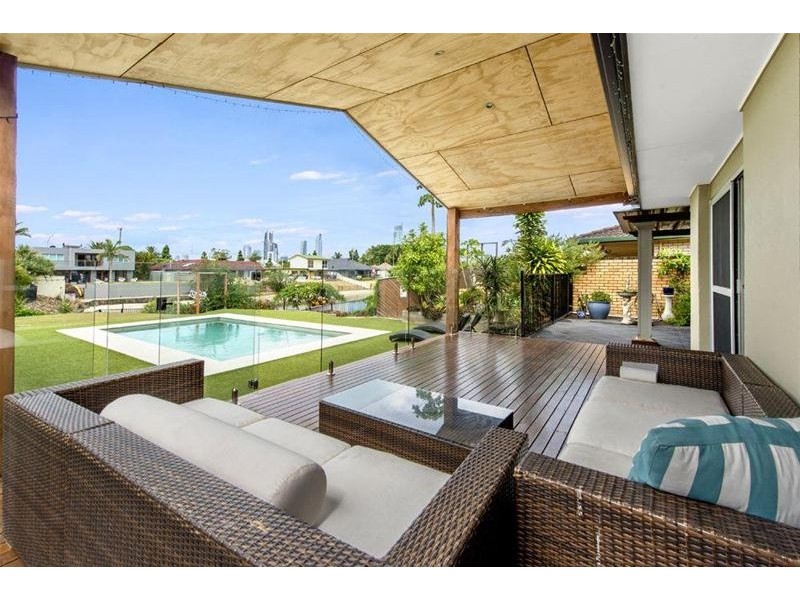 55 Rapallo Avenue, Isle Of Capri QLD 4217