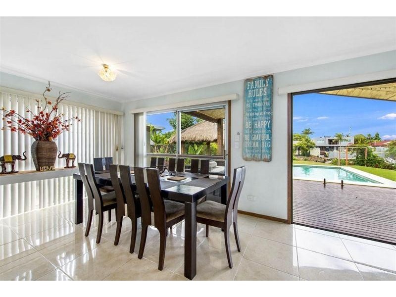 55 Rapallo Avenue, Isle Of Capri QLD 4217