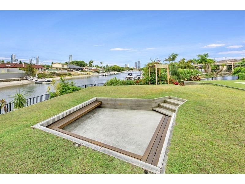 55 Rapallo Avenue, Isle Of Capri QLD 4217