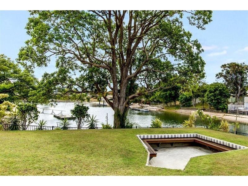 55 Rapallo Avenue, Isle Of Capri QLD 4217