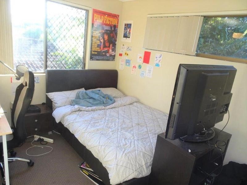 2/8 Weemala Street, Chevron Island QLD 4217