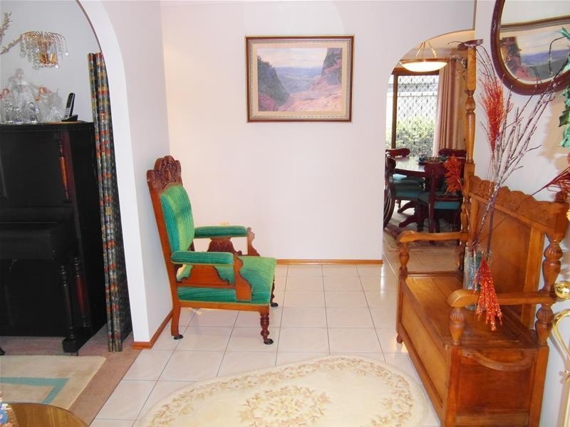 9 Mercedes Place (Evandale Waters), Bundall QLD 4217