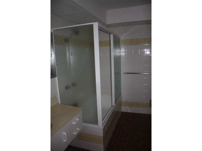 2 Riverview Parade (Condor), Surfers Paradise QLD 4217