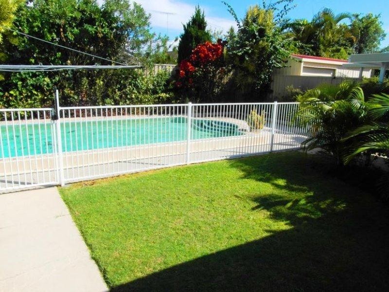 22 Coogeen Street, Sorrento QLD 4217