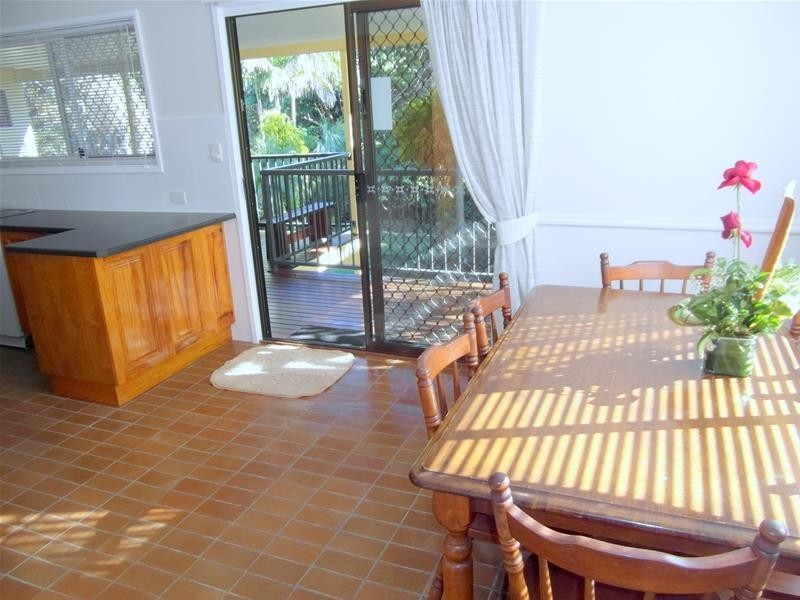 50 Woomera Crescent, Southport QLD 4215