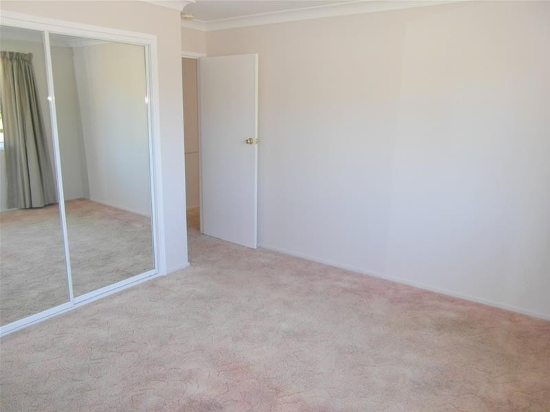 50 Woomera Crescent, Southport QLD 4215