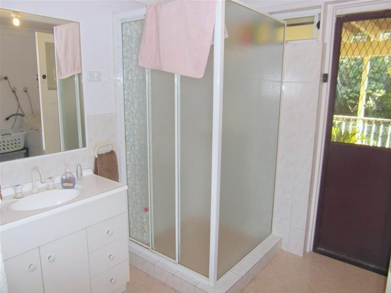 50 Woomera Crescent, Southport QLD 4215