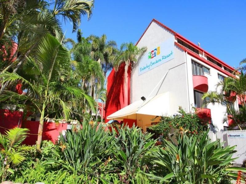 43 ‘Enderley Gardens’ 38 Enderley Avenue, Surfers Paradise QLD 4217