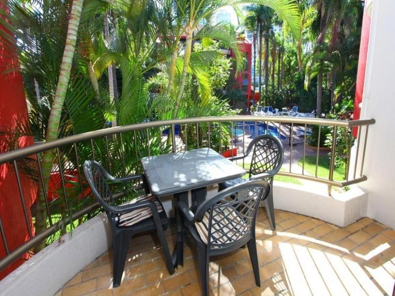 43 ‘Enderley Gardens’ 38 Enderley Avenue, Surfers Paradise QLD 4217