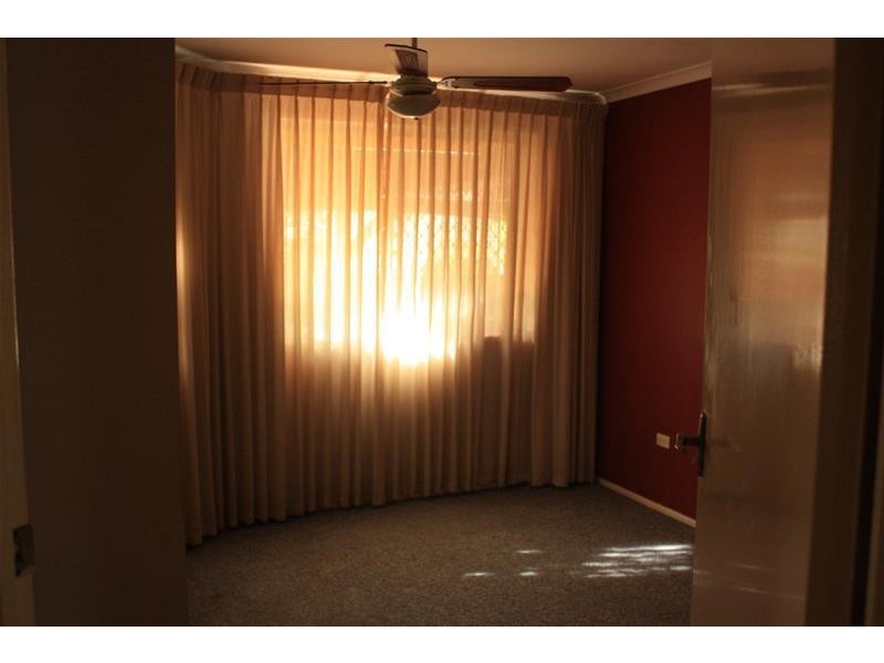 17 Thomas Drive, Chevron Island QLD 4217