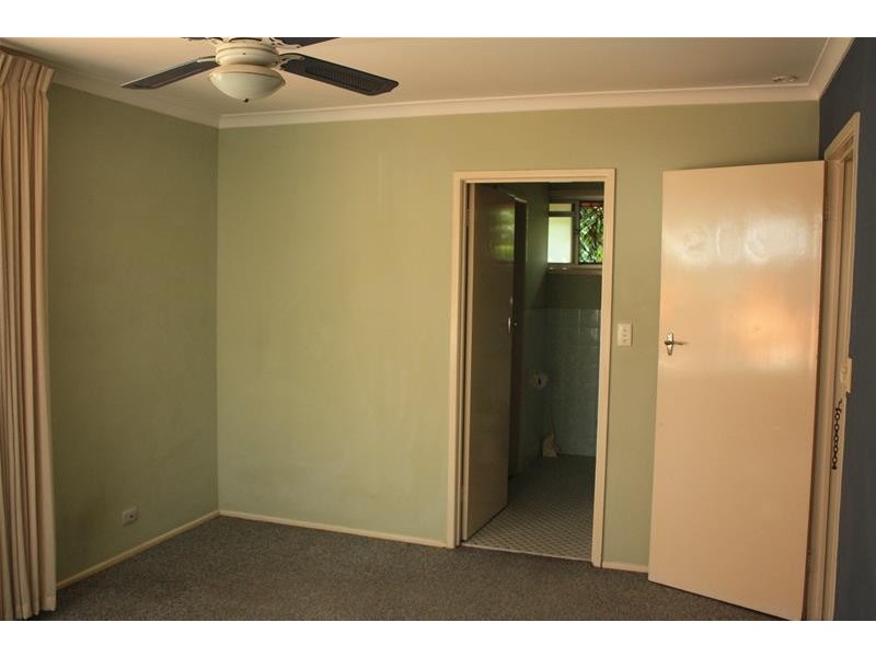 17 Thomas Drive, Chevron Island QLD 4217