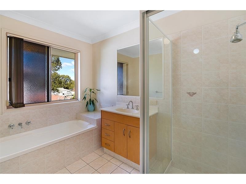 31 Clear River Boulevard, Ashmore QLD 4214