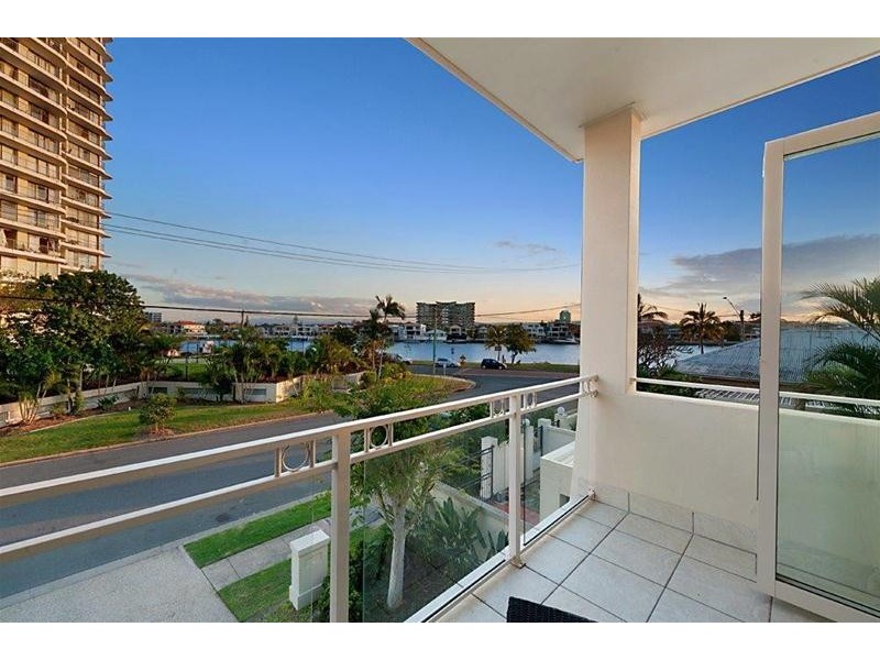 1/57 Palm Avenue, Surfers Paradise QLD 4217