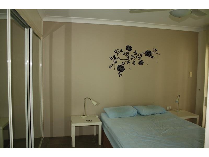 3 Vista Street, Surfers Paradise QLD 4217