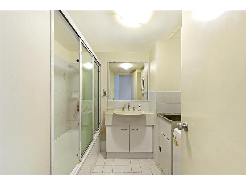 38/27 Wharf Road, Surfers Paradise QLD 4217