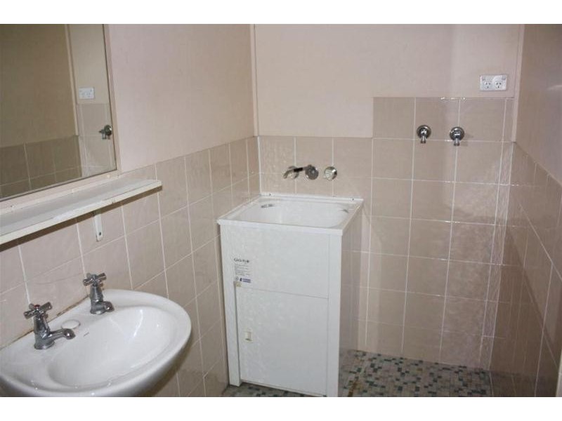 1/25 Leonard Avenue, Surfers Paradise QLD 4217