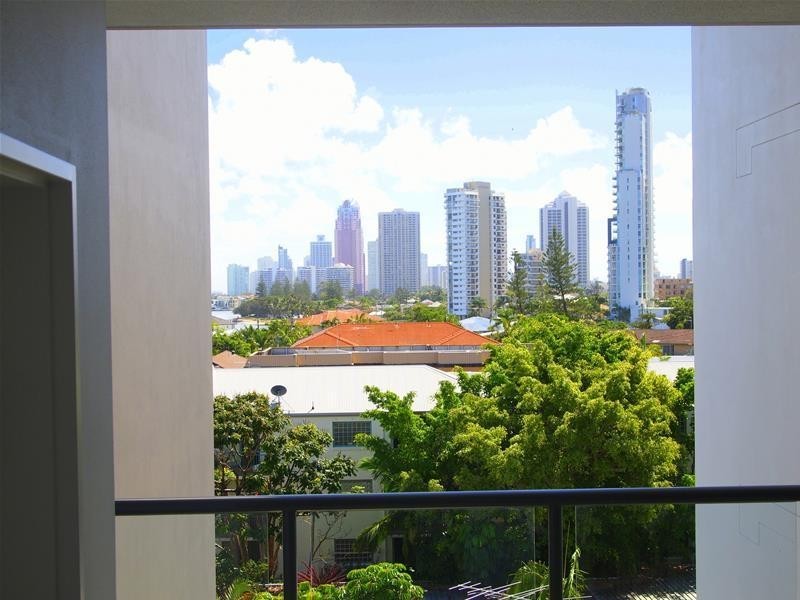 6 Tarcoola Crescent ‘Riva on Chevron’, Chevron Island QLD 4217