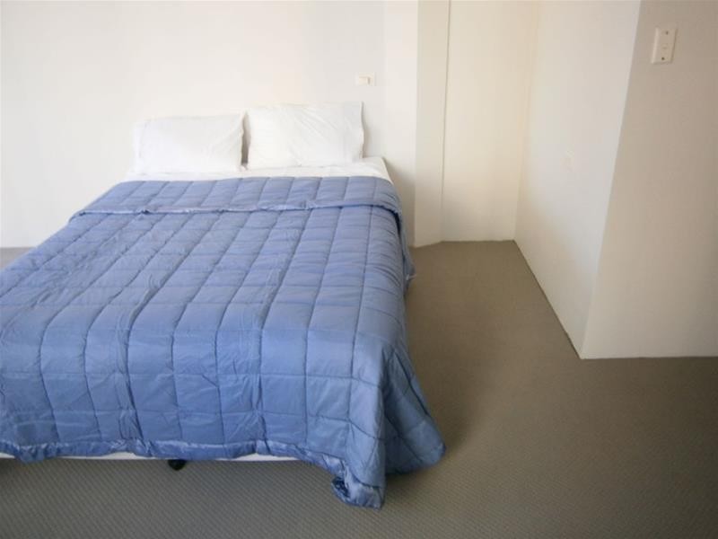 8 Trickett Street, Surfers Paradise QLD 4217