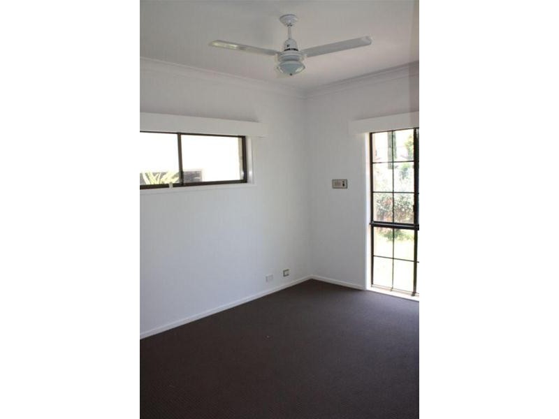 92 Commodore Drive, Paradise Waters QLD 4217