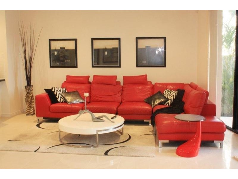 2/185 Stanhill Drive, Chevron Island QLD 4217