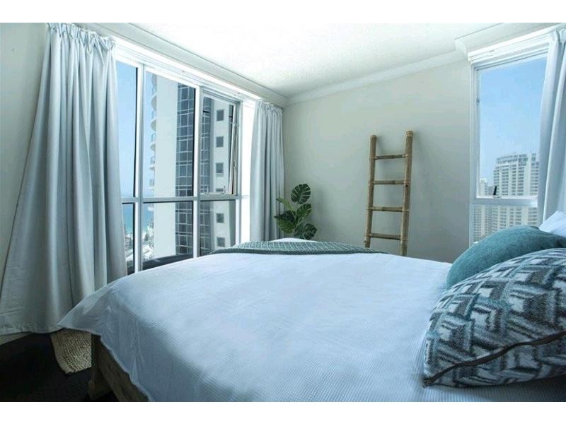 3235 ‘Chevron Renais Ferny Avenue, Surfers Paradise QLD 4217