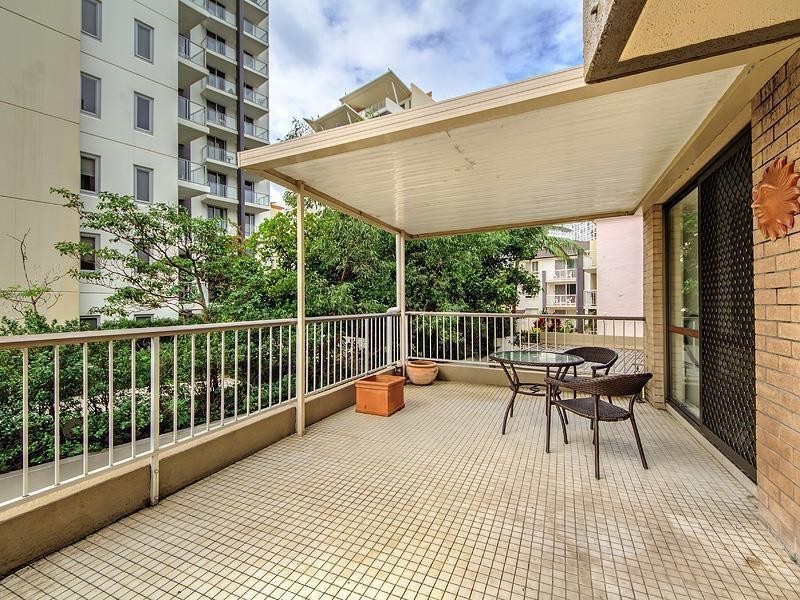 3 Oak Avenue ‘Oak Lodge’, Budds Beach, Surfers Paradise QLD 4217
