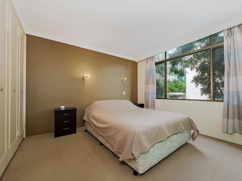 3 Oak Avenue ‘Oak Lodge’, Budds Beach, Surfers Paradise QLD 4217