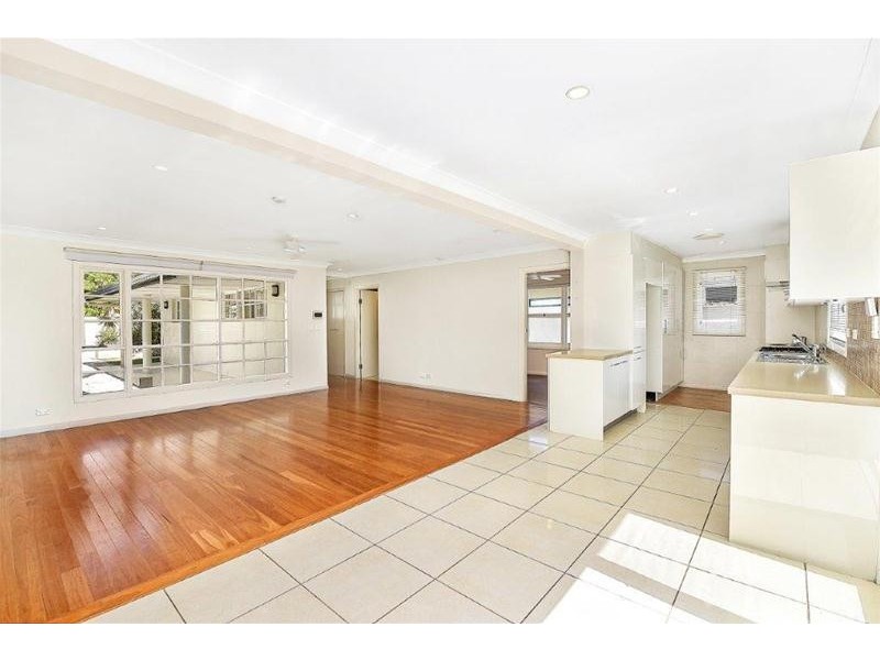 25 Brindisi Avenue, Isle Of Capri QLD 4217