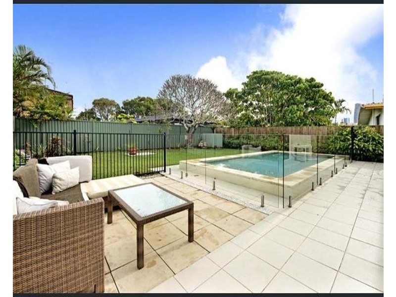 25 Brindisi Avenue, Isle Of Capri QLD 4217