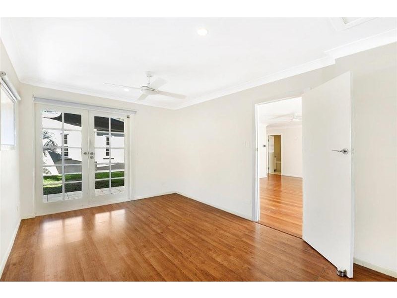 25 Brindisi Avenue, Isle Of Capri QLD 4217