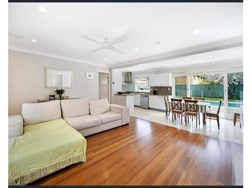 25 Brindisi Avenue, Isle Of Capri QLD 4217