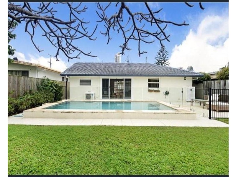 25 Brindisi Avenue, Isle Of Capri QLD 4217