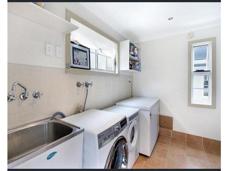 25 Brindisi Avenue, Isle Of Capri QLD 4217