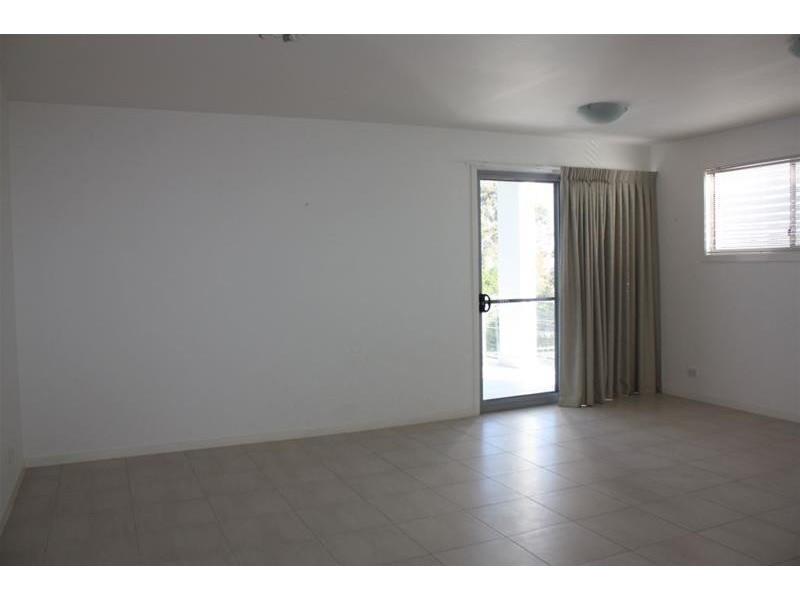 31 Loder Street, Biggera Waters QLD 4216