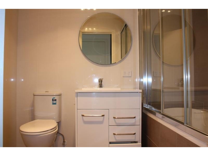 31 Loder Street, Biggera Waters QLD 4216