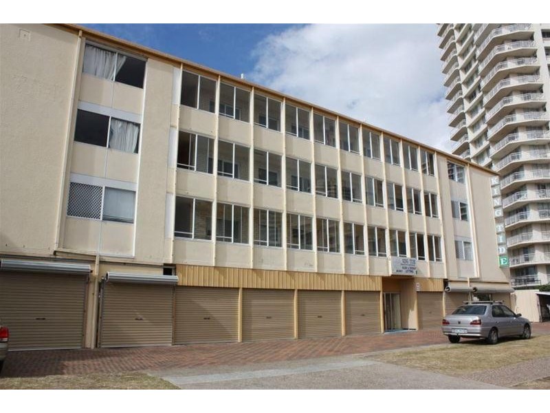 8/136 Old Burleigh Road, Broadbeach QLD 4218