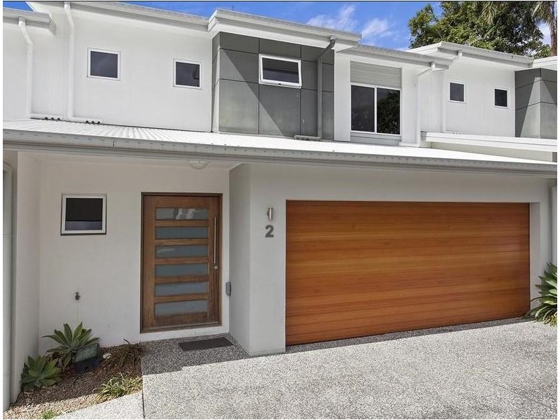 2/84 Falconer Street, Southport QLD 4215