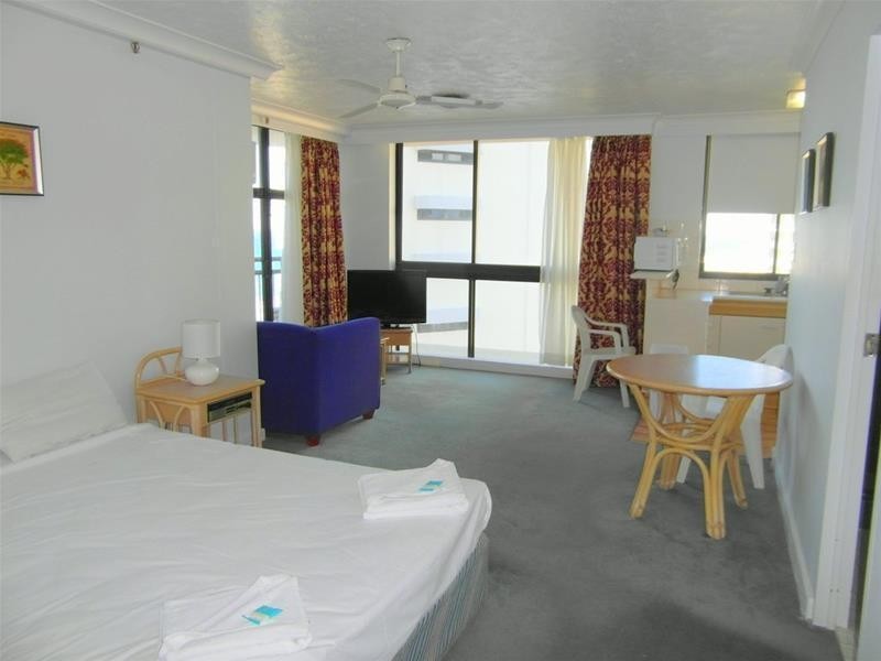 18 Hanlan Street ‘Beachcomber’, Surfers Paradise QLD 4217