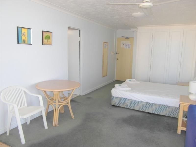 18 Hanlan Street ‘Beachcomber’, Surfers Paradise QLD 4217